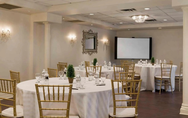 Nicollet Island Inn