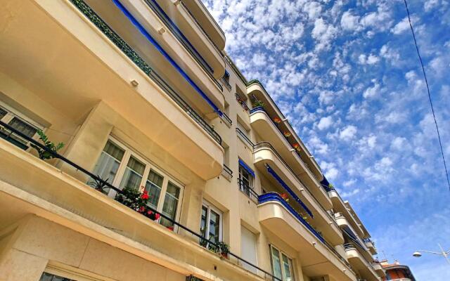 Nestor&Jeeves - REINE MARIE TERRASSE - Central - Very close sea - Top floor