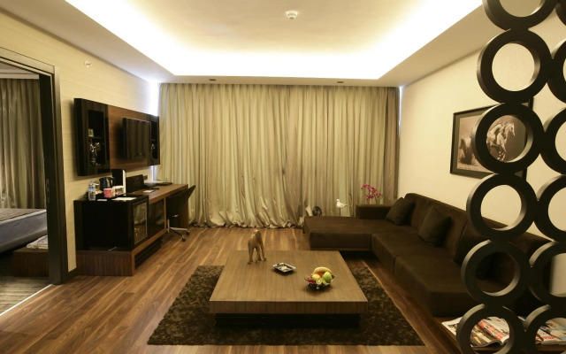 RYS Hotel & Restaurant