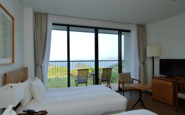 Margherita Goto Islands Resort Hotel – Guest Rooms – Shinkamigoto
