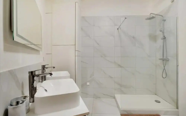 Sublime Apartment Center of Paris Le Marais 3 Bdrs