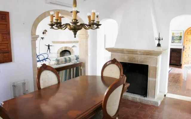 Amazing Villa With Views, Fantastic Bbq Dining Large Pool Area