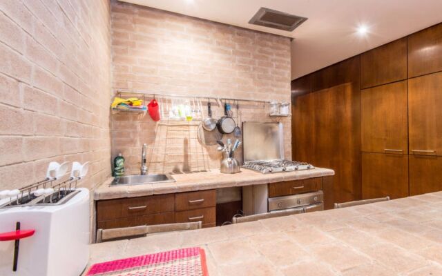 Elegant Campo dei Fiori