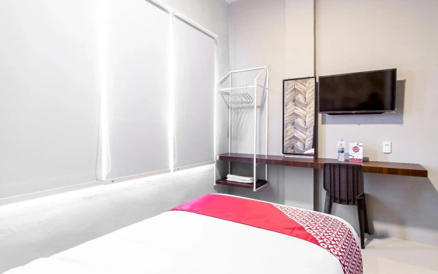 Super OYO 360 Mangaan Residence