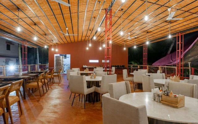 juSTa  Morjim Beach Resort and Spa