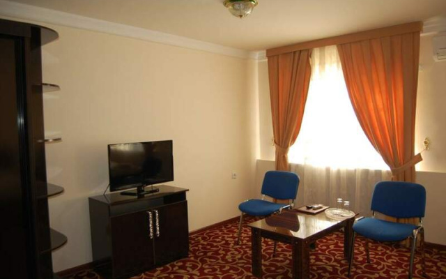 Nasaf Travel Hotel