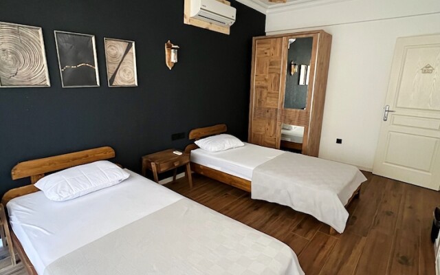 Lb Boutique Hotel