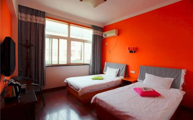 Wuzhen Yishuige Inn