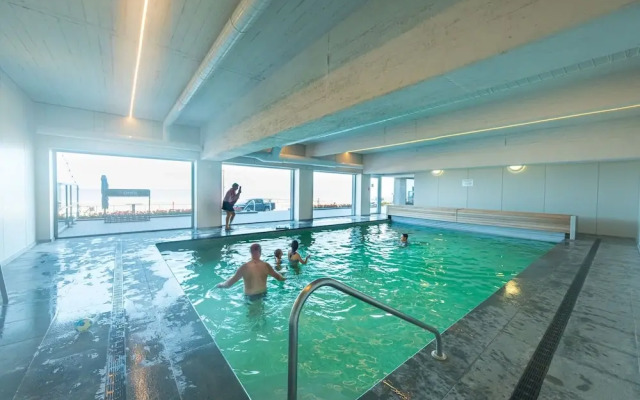 Studio on 4th Floor for Family