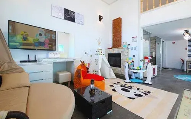 Gangneung Gyeongpodae Villa