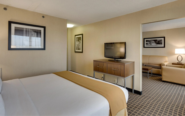 Holiday Inn Express Washington DC SW - Springfield by IHG