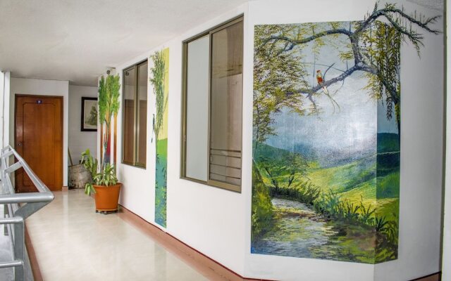 Hotel Toledo Plaza