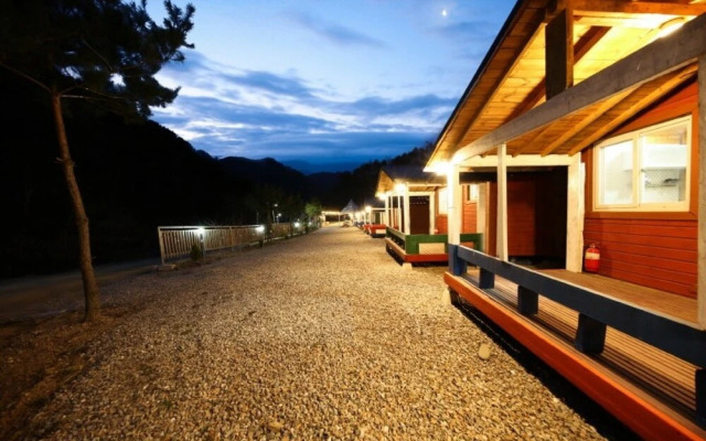 Chuncheon Healing Camp Pension
