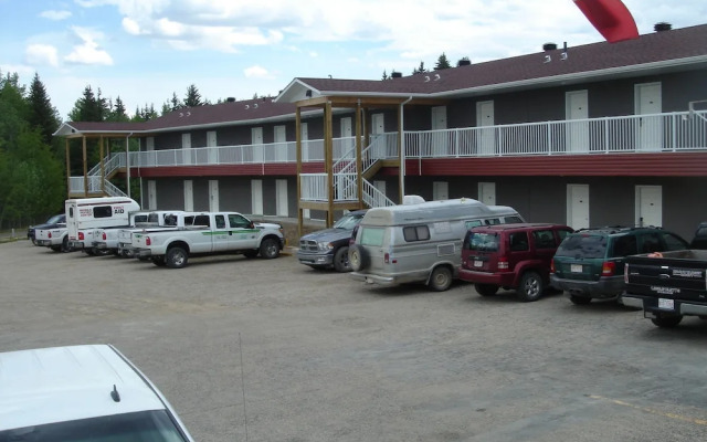 Chinook Inn