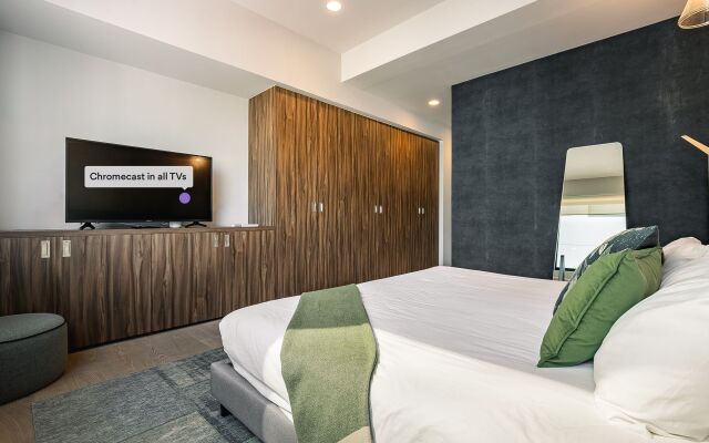 Casai Discover La Roma From a Contemporary Gem