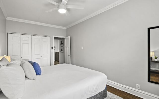 Classy 2BR Spacious Apt in Avondale