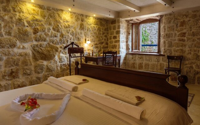 Talici Hill - Rustic Villas