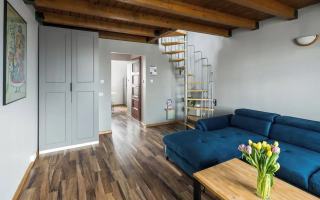 Corner House Residence