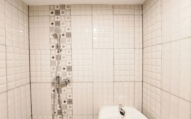 Simply Look Studio At De Prima Apartment