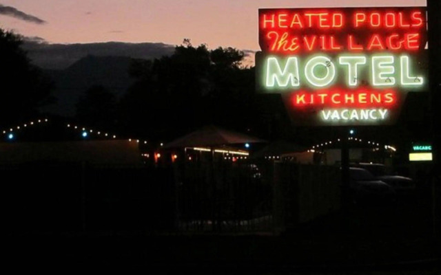 Bishop Village Motel