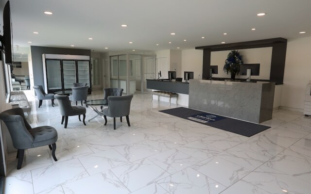 Clarion Pointe