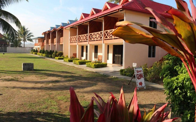 Wailoaloa Beach Resort Fiji