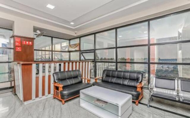 OYO 28184 BMR Residency