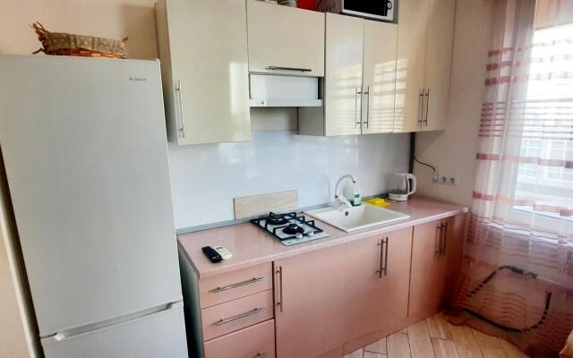 Apartments on Subtropical street 6