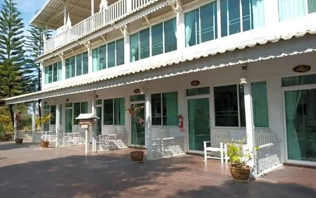 Khaokor Whitehome Resort