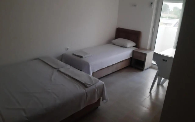 Ulcin Relax Apartments & Rooms