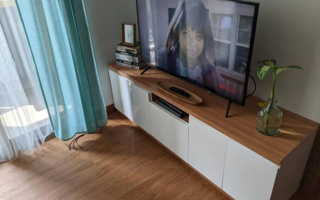 Apt Pejaten Park 1 BR Sage Smart TV, Netflix, Prime, Youtube – Guest Rooms – Jakarta