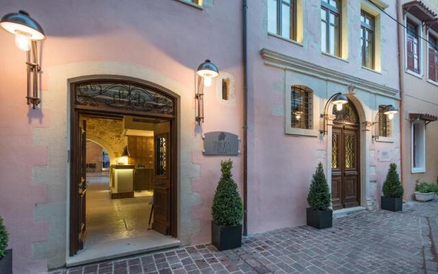 Serenissima Boutique Hotel