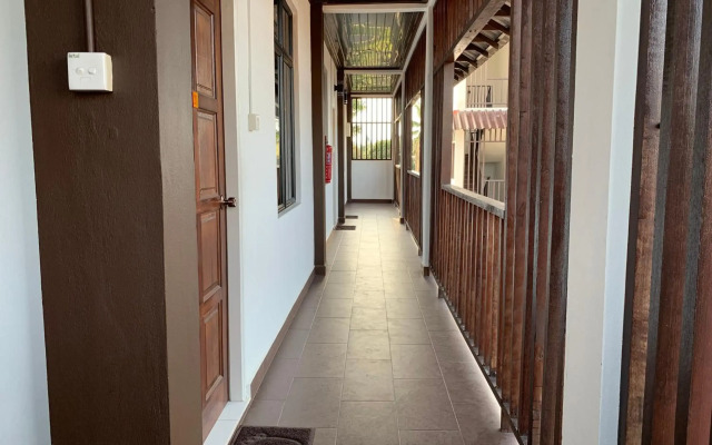 Wan Danisha Villa Inn