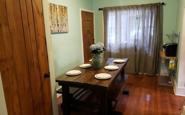 Amazing 5 Bedroom Downtown Ferndale House