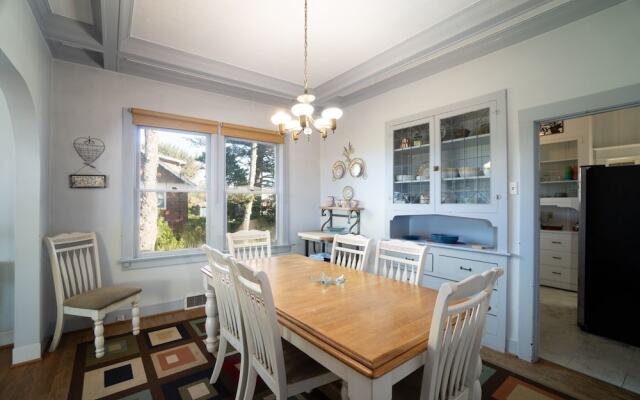 Harris Hideaway 5 Bedroom Home