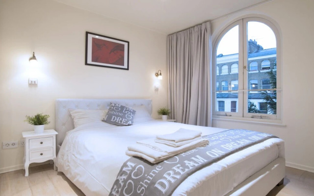 2 Bed Terrace Apartment in Notting Hill