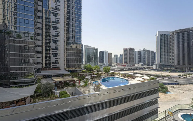 Bright 2BR by Burj Khalifa-gym/pool by Belvilla