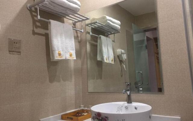 JUN Hotels Henan Luoyang Xigong District Central Bus Station