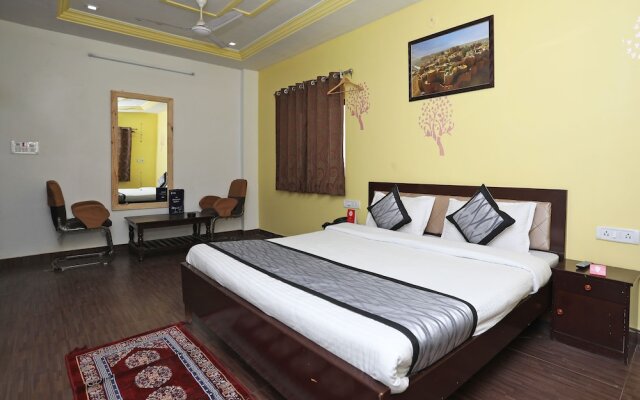 OYO 9984 Hotel Shiv Sagat