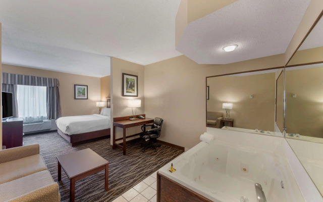 Best Western Plus Russellville Hotel & Suites