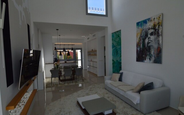 Lovely Villa in Ciudad Quesada with Private Pool