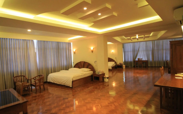 Hotel Varanathi