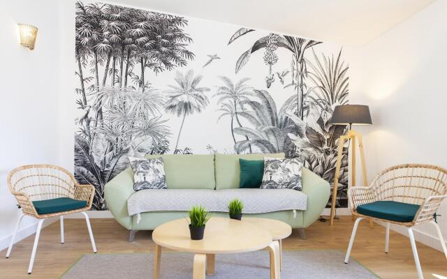 A34 - Aurora Apartment in Casa Feliz