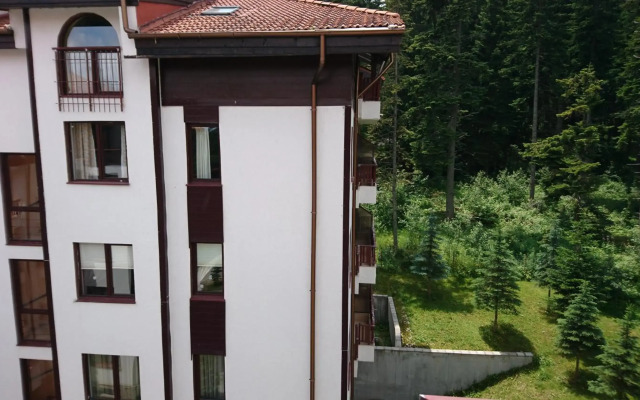 TES Flora Apartments