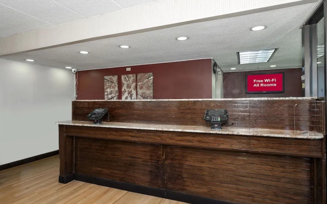 Travelodge by Wyndham Peoria