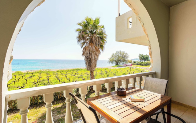 Beachfront Nest Memi Koroni-seaheaven House A3