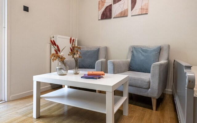 Phaedrus Living: City Center Cozy Studio Lykavitos