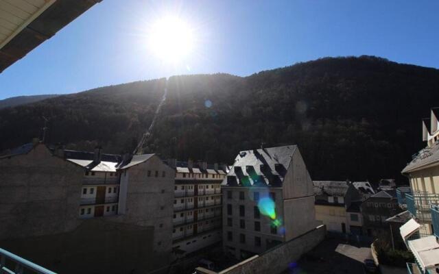 Appartement Bagnères-de-Luchon, 3 pièces, 7 personnes - FR-1-313-171