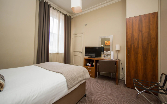The Met Hotel