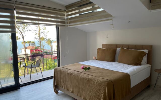 Lalezar Sea & Garden Hotel